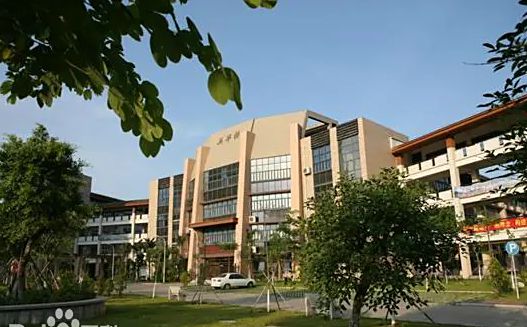 福建省厦门第二中学在厦门的排名第几,属于什么档次？