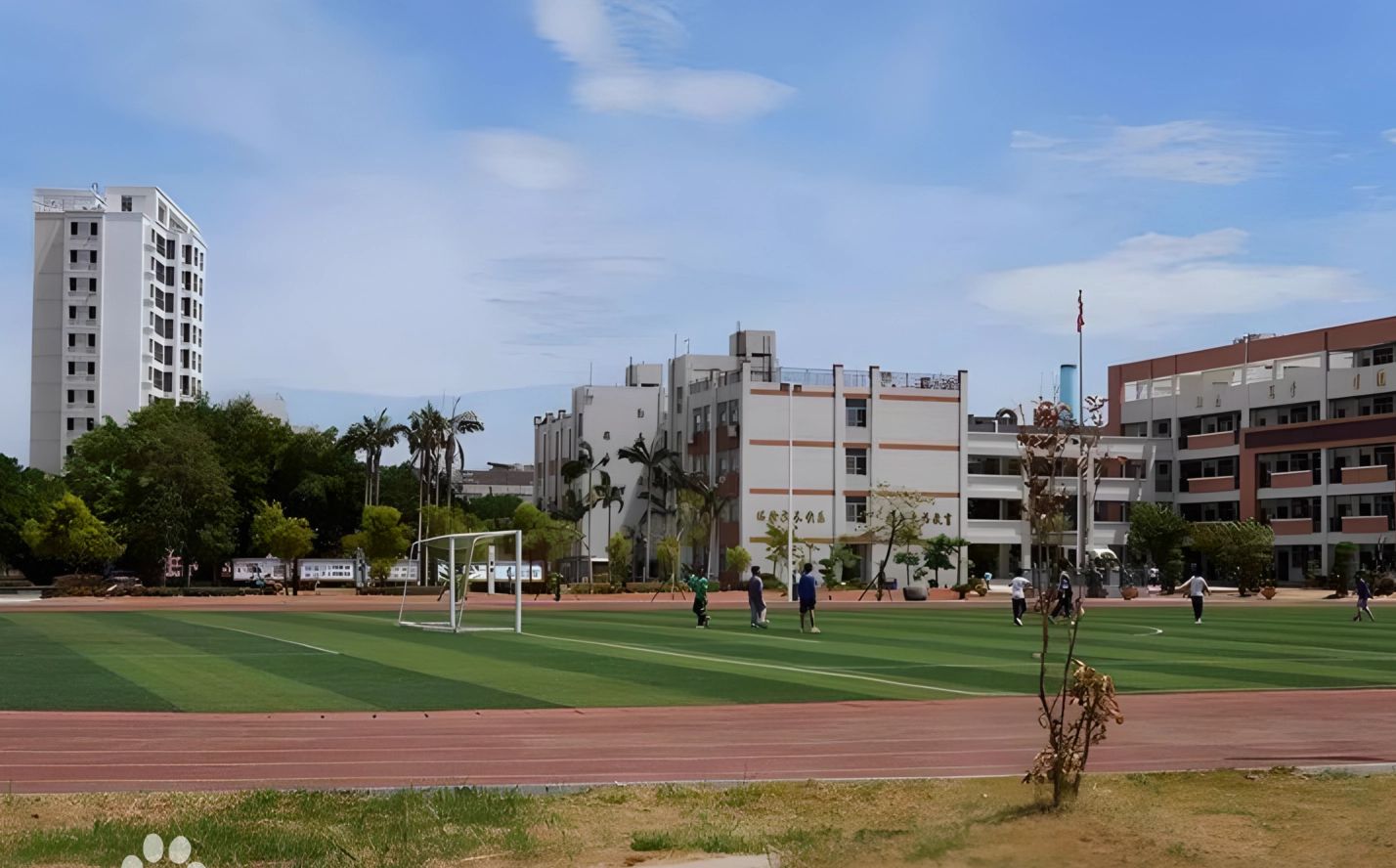 福建省长乐华侨中学校区在哪_在哪个区？