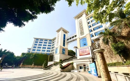 厦门海沧实验中学简介概况（建校历史、地址、师资、校训、环境）