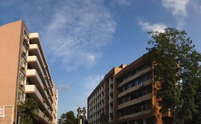 福建师范大学附属中学是公立还是私立,是重点中学吗？