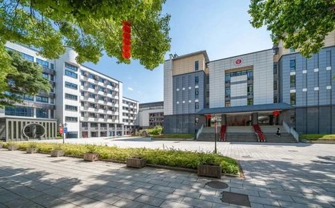 福建省福州第八中学简介概况（建校历史、地址、师资、校训、环境）