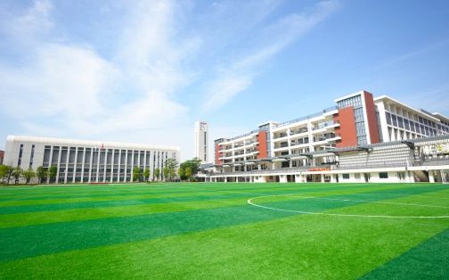 南方科技大学附属中学简介概况（建校历史、地址、师资、校训、环境）