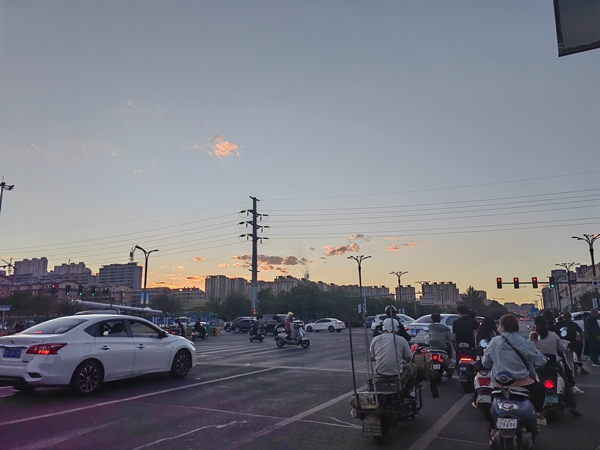 中年人的十字路口遐想